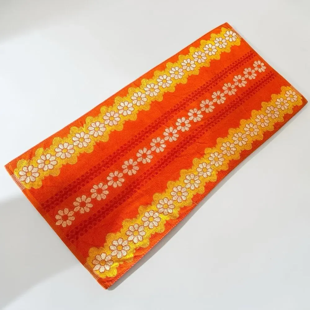 Vintage 70s Terry Treasure California Mod Floral Orange daisy beach bath towel